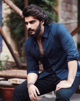 Look of the day: Arjun Kapoor follows in the footsteps of Shahid Kapoor,  gets a mohawk hairstyle - News18