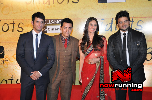 Kareena Kapoor @ Aamir, Shahrukh and Salman Khan rock at 3 idiots Premiere